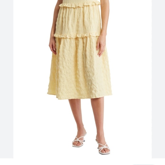 LUSH Yellow Tiered Sun Dress. Size Small with Pockets. NWT - Picture 3 of 7